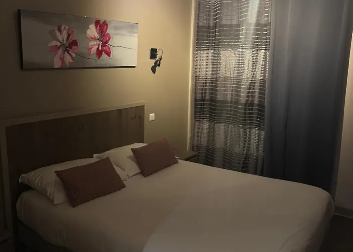 Restaurant Henry Hotel Puy-lʼÉvêque