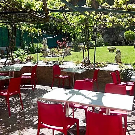Restaurant Henry 2* Puy-lʼÉvêque