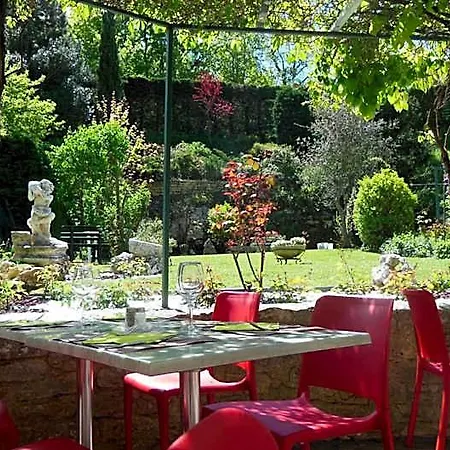 فندق Restaurant Henry Puy-lʼÉvêque